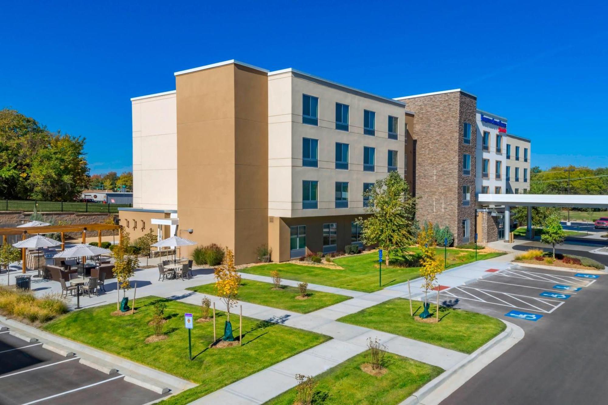 Fairfield Inn & Suites By Marriott לוונוורת מראה חיצוני תמונה